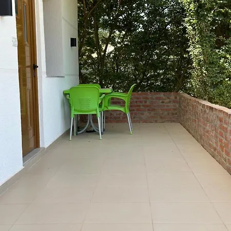 Apartment Demiraj Sarande *