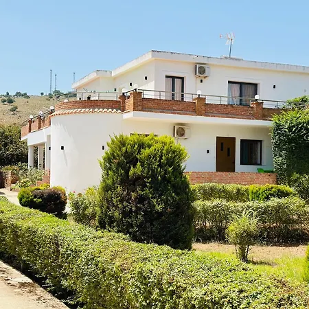 Demiraj Sarande Apartment