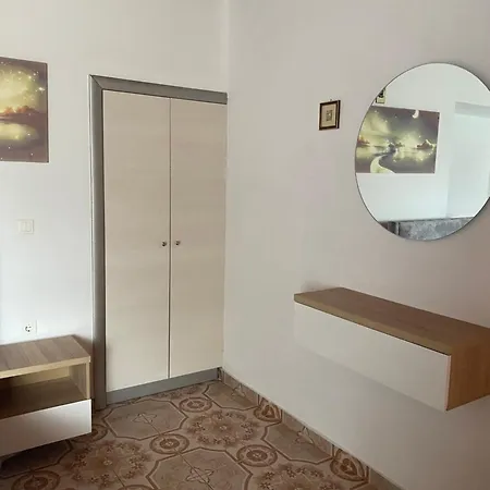 Apartment Demiraj Sarande *