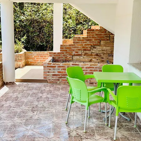Apartament Demiraj Sarande