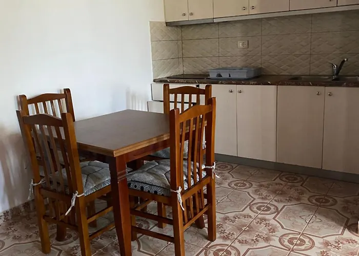 Demiraj Sarande 아파트 사밀